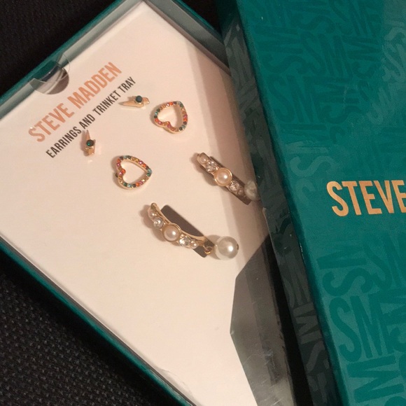Steve Madden: Earrings & Trinket Tray - Picture 7 of 7